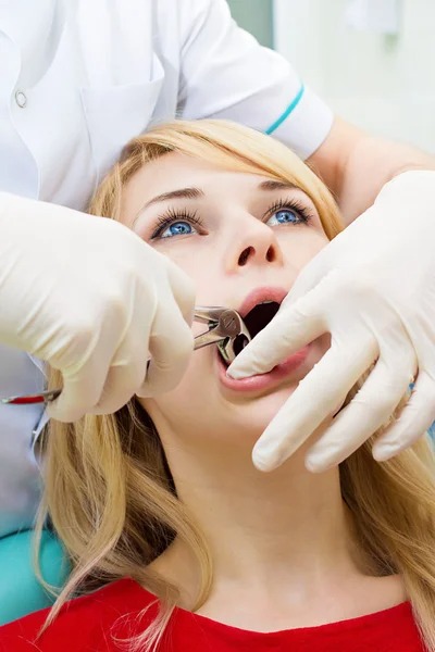 5 Signs You Might Need an Emergency Dental Visit